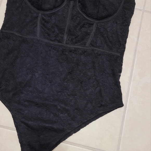Faded Rose Black Lace Bodysuit ♥️ Medium - Picture 7 of 13